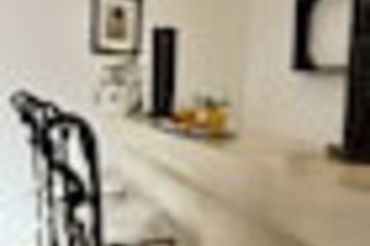 Lounge 275 of 435