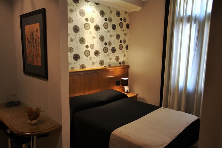 Room 25 of 110