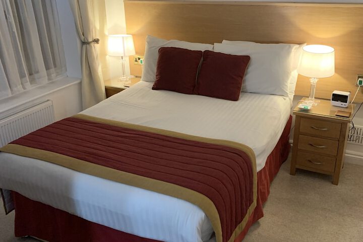 Room 11 of 80