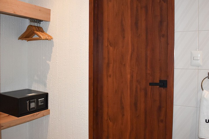 Room 7 of 39