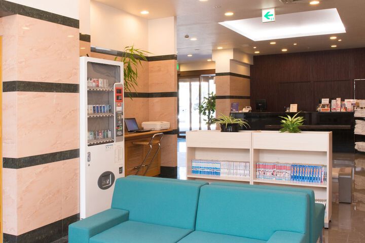 Entrance & Lobby