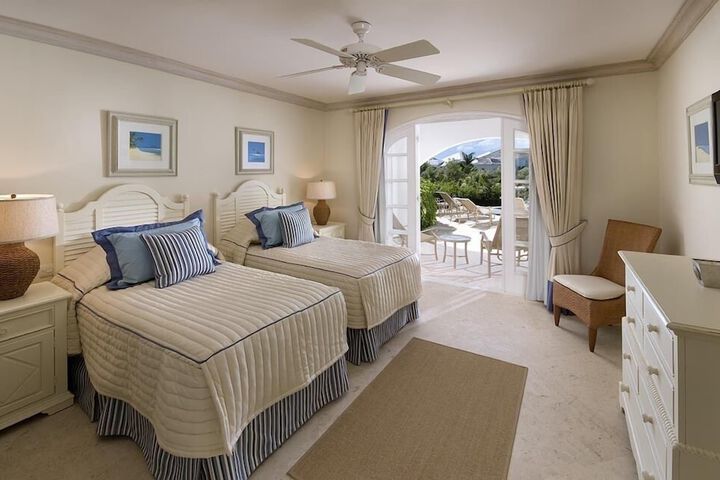 Room 2 of 16