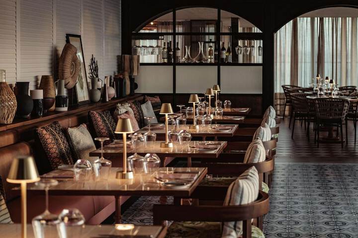 Dining 142 of 177