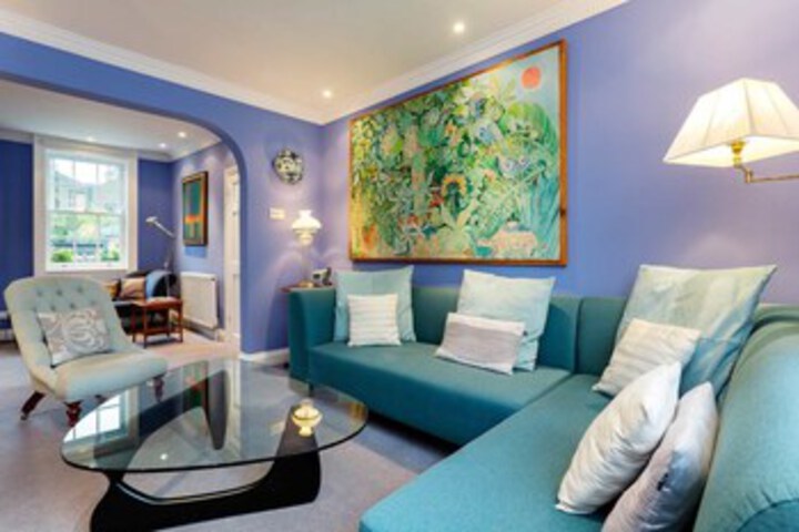 Room 10 of 26