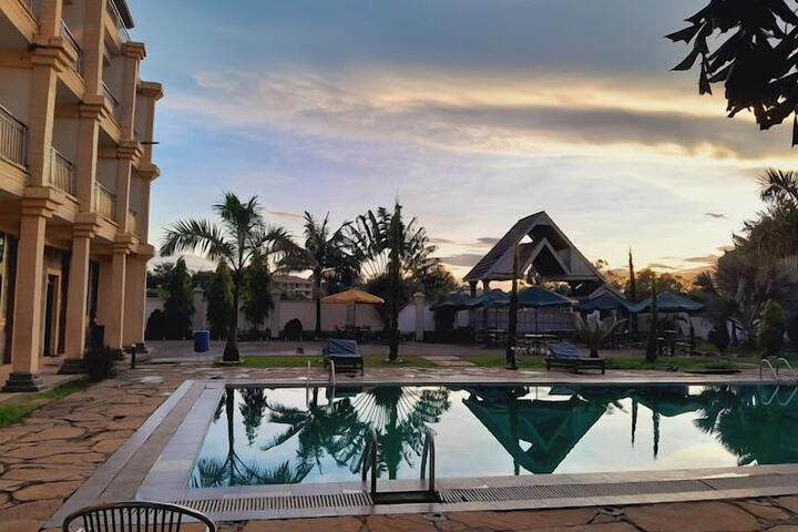 Pool 21 of 45