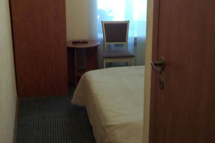 Room 13 of 52