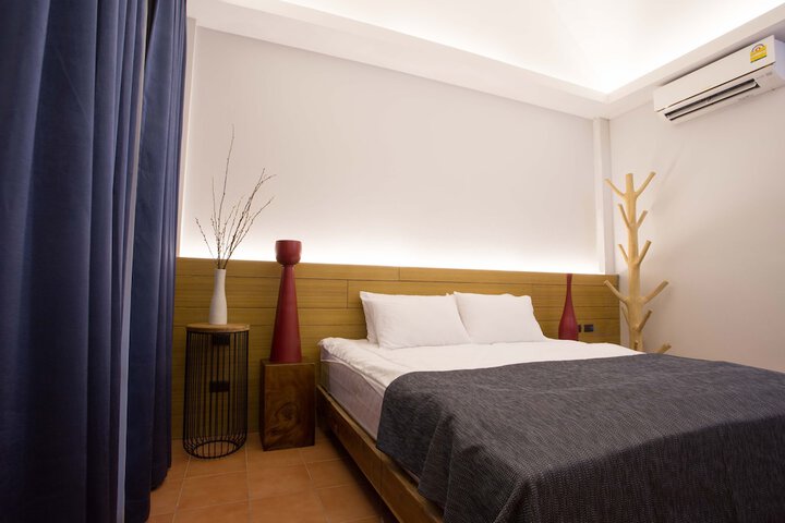 Room 5 of 38