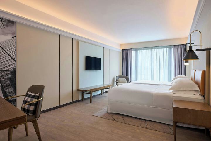 Room 15 of 153