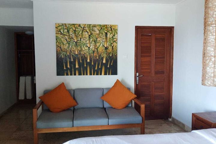 Room 36 of 143