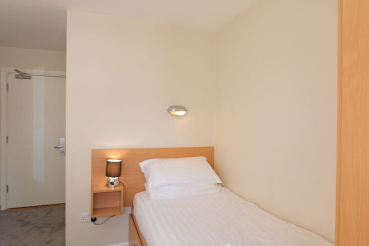 Room 4 of 31