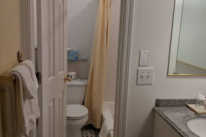 Room 195 of 258
