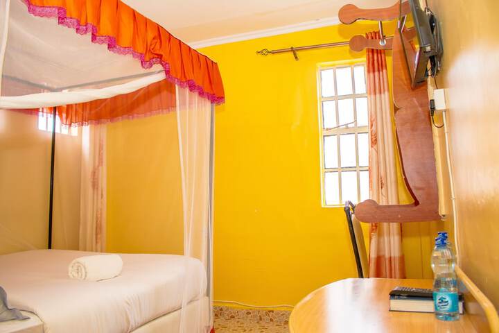 Room 3 of 12