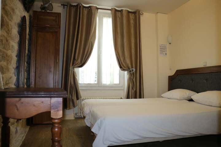 Room 11 of 52