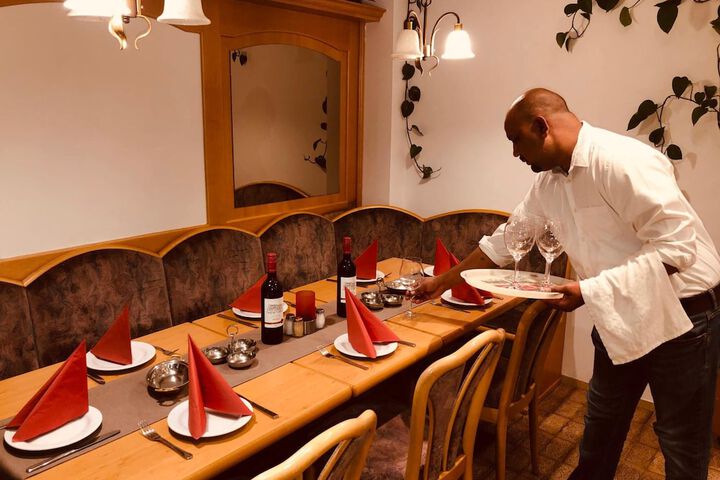 Dining 35 of 55