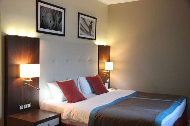 Room 11 of 81