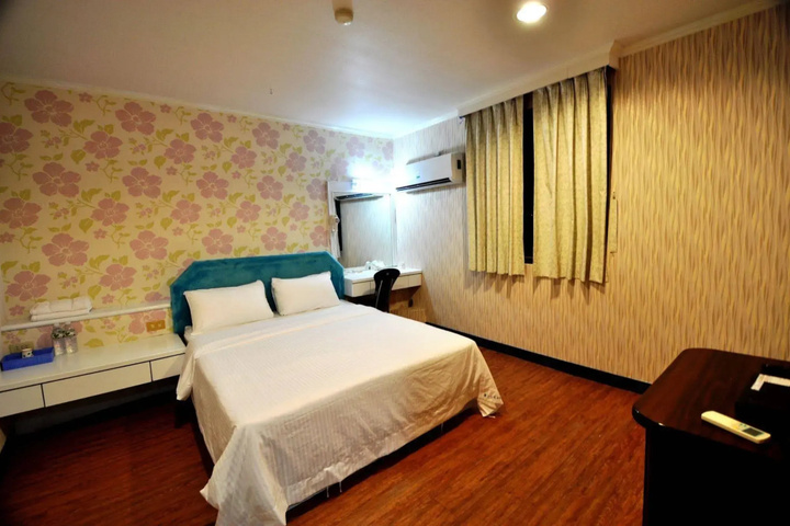 Room 3 of 23