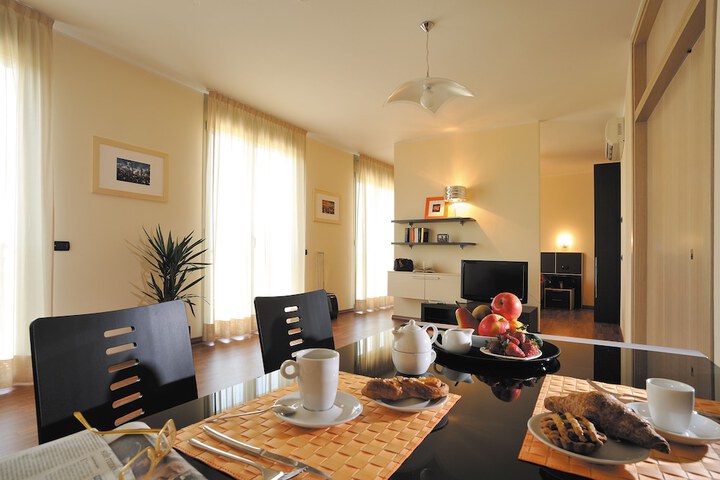 Dining Photos