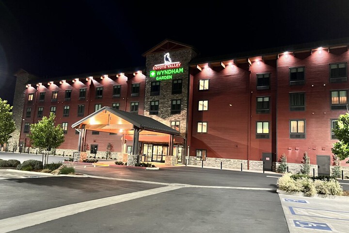 Hotel 52 of 53