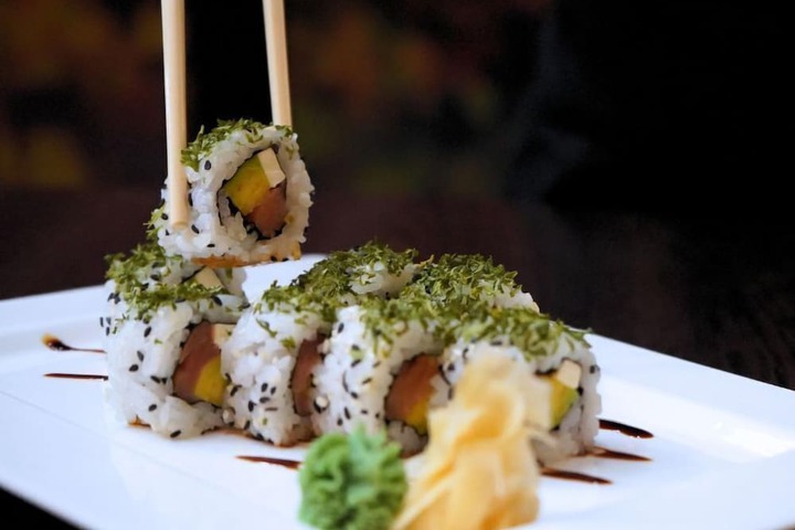 Dining 54 of 65