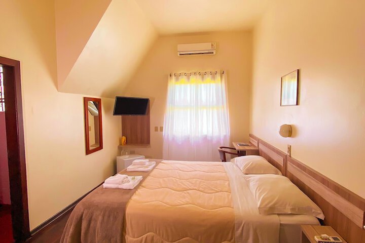 Room 28 of 100