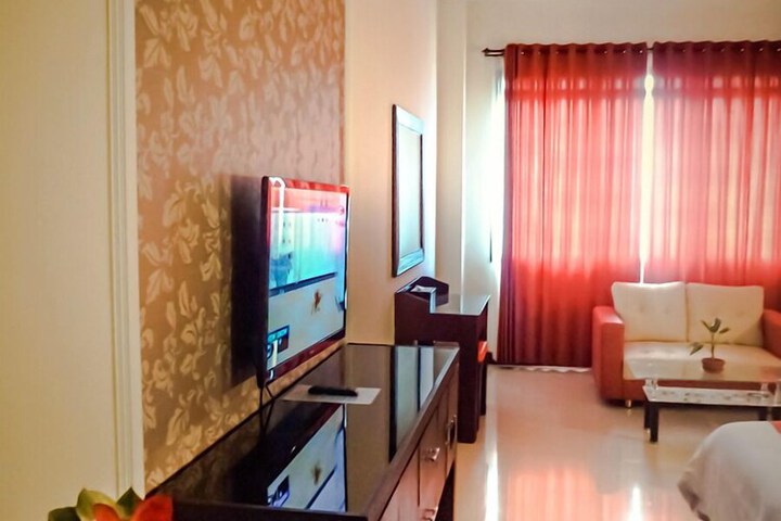 Room 11 of 24