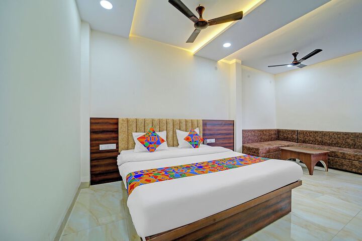 Room 18 of 26