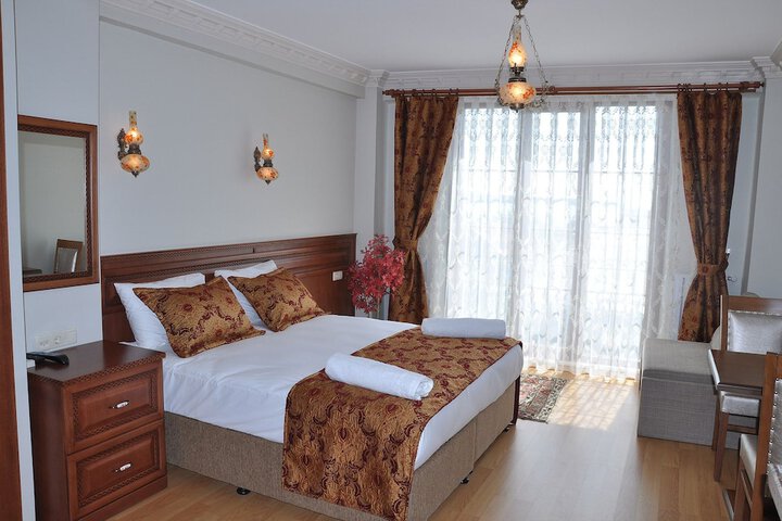 Room 4 of 26