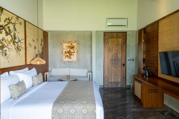 Room 10 of 51