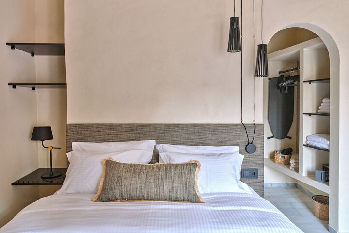 Room 26 of 45