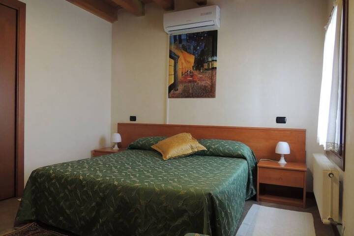 Room 16 of 46
