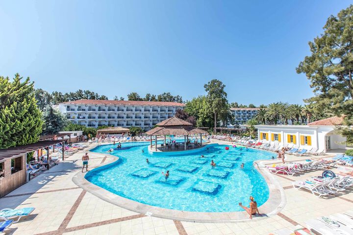 Pool Hotel