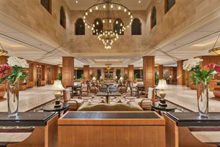 Entrance & Lobby