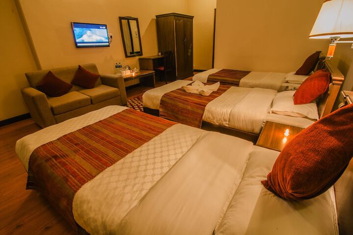 Room 12 of 51