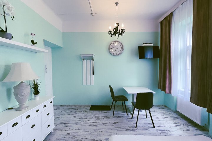 Room 8 of 26