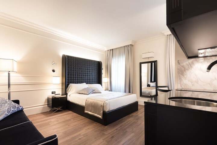 Room 44 of 82