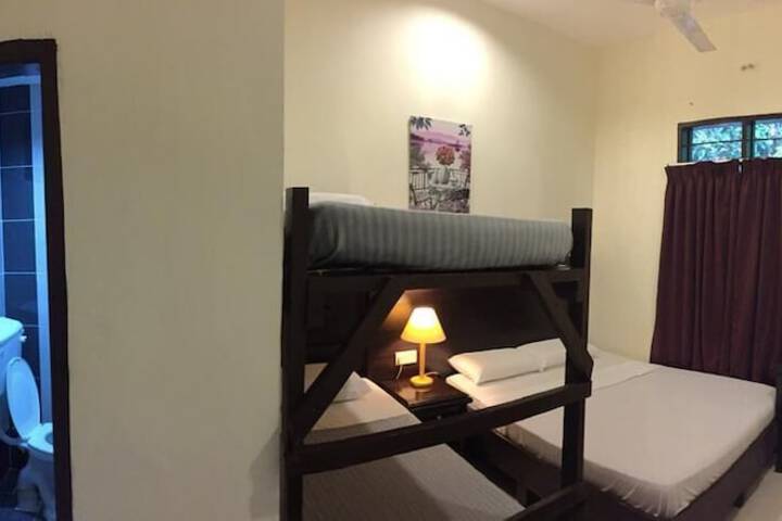 Room 10 of 17