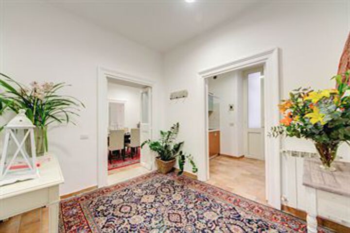 Room 18 of 49