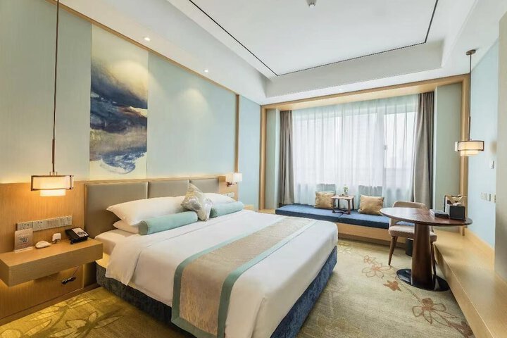 Room 4 of 15
