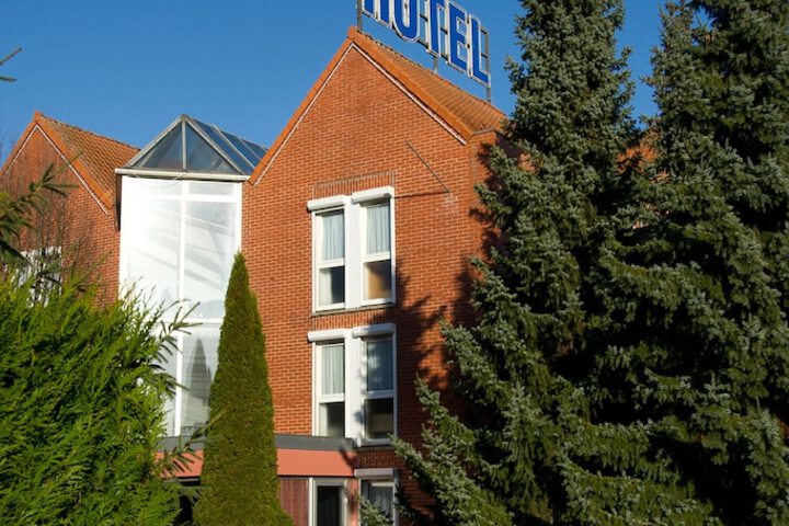 Hotel 26 of 28