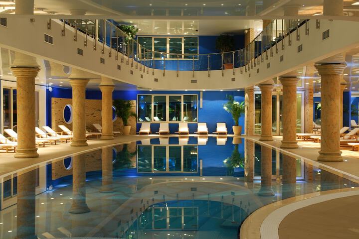 Pool 32 of 94