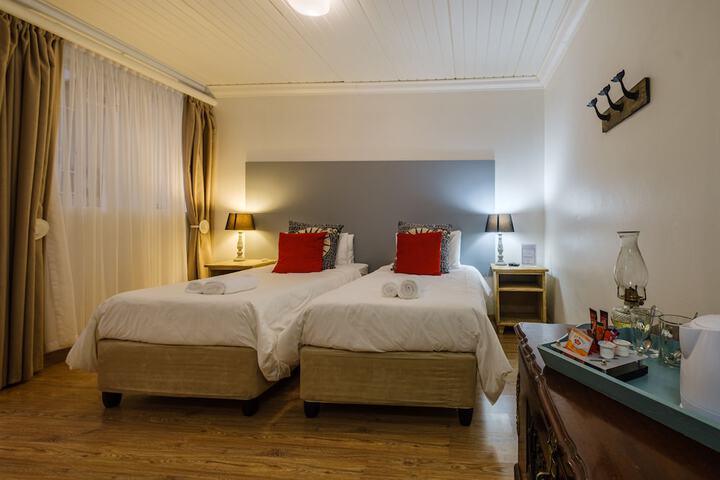 Room 4 of 30
