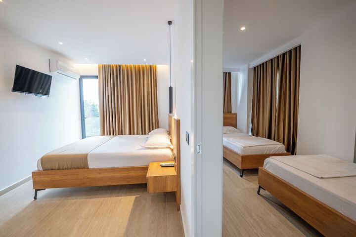 Room 30 of 74