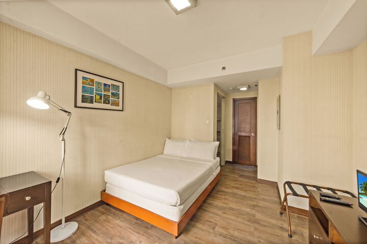 Room 5 of 37