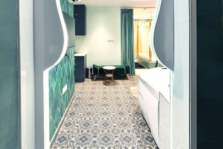 Room 70 of 149