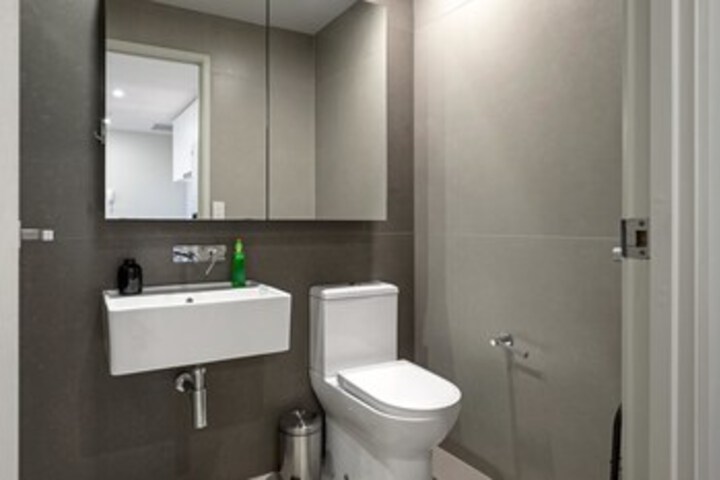Room 4 of 39