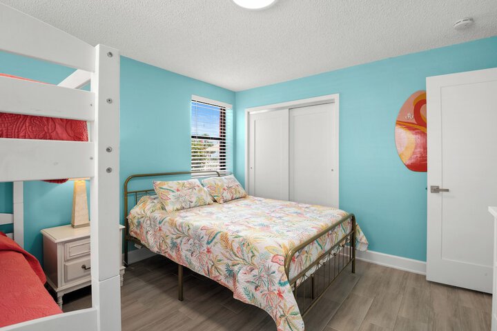 Room 118 of 325