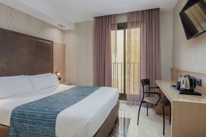 Room 26 of 68