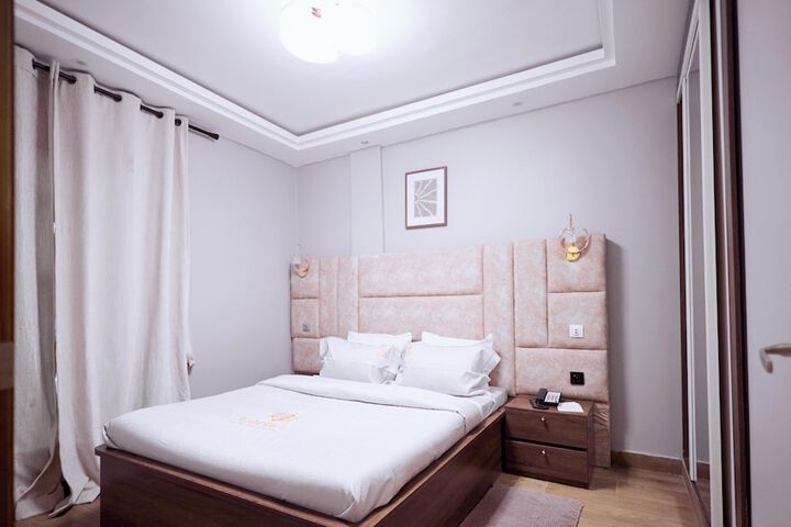 Room 37 of 170