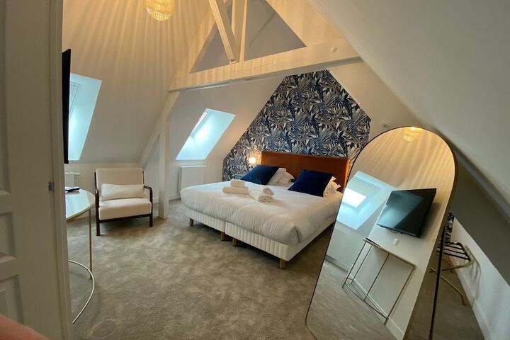 Room 9 of 23