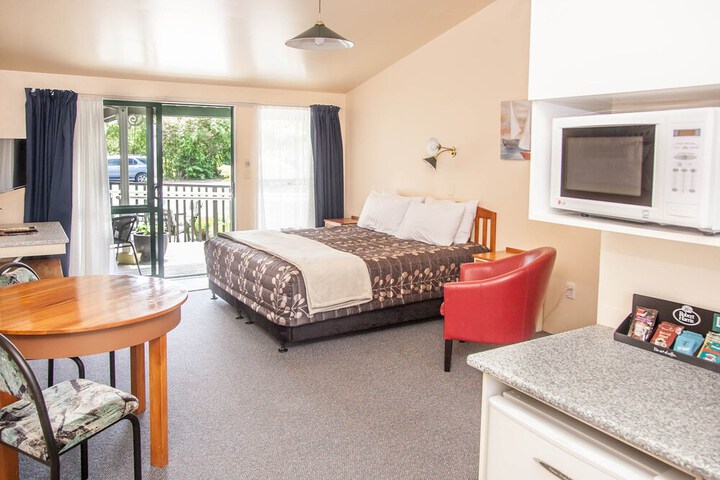 Room 16 of 26